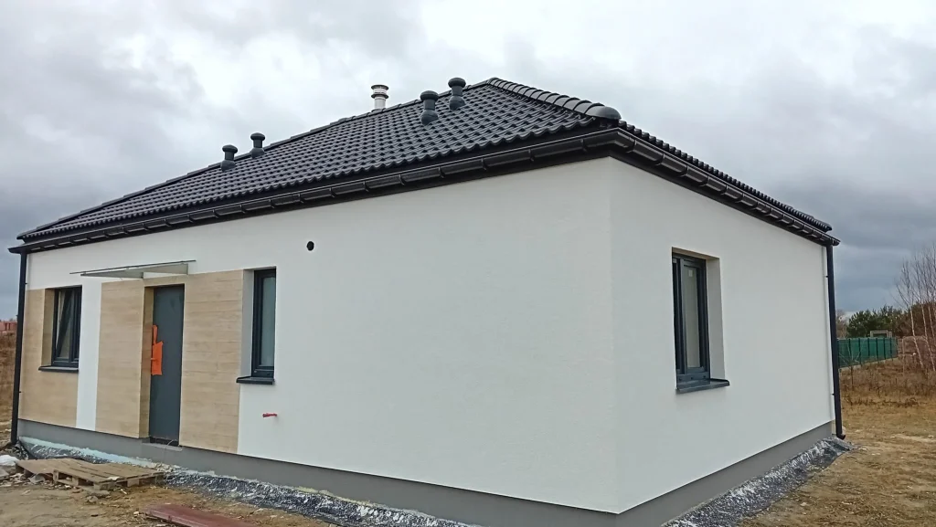 Etažna kuća s omotničkim krovom preko 70 m2