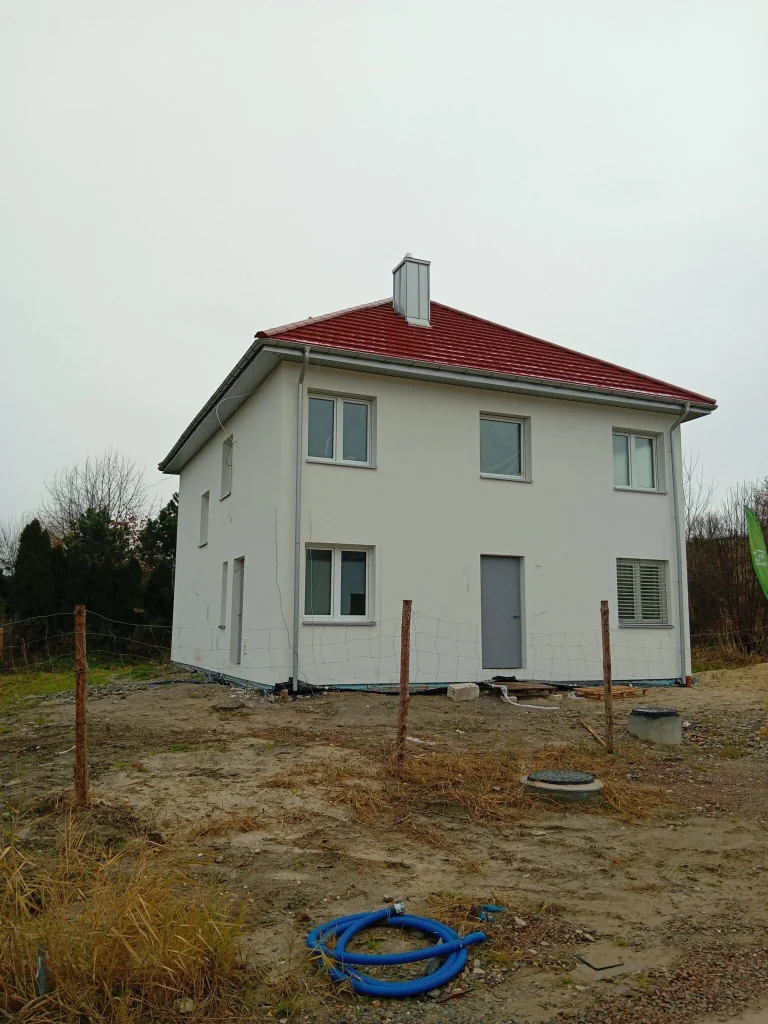 Etažna kuća s omotničkim krovom